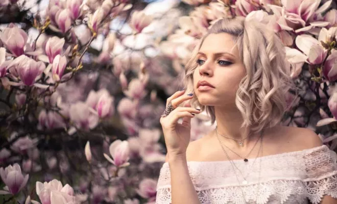 Shooting portrait femme fleurie, Besançon, TAILS PHOTOGRAPHIE