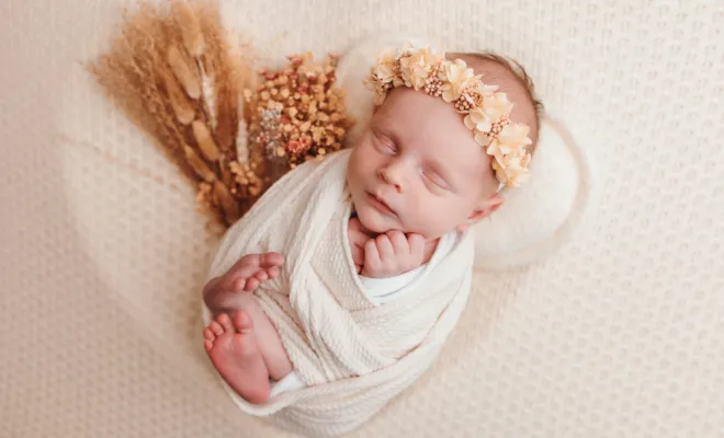 Shooting naissance bébé en studio à Besançon