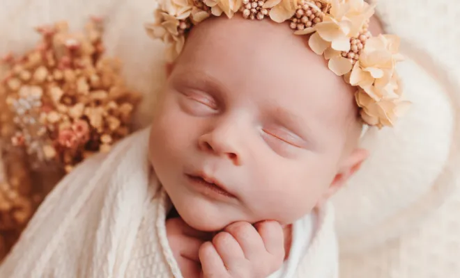 Shooting naissance bébé en studio à Besançon