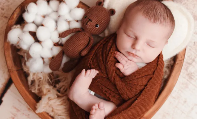Séance photo bébé garçon en studio à Besançon