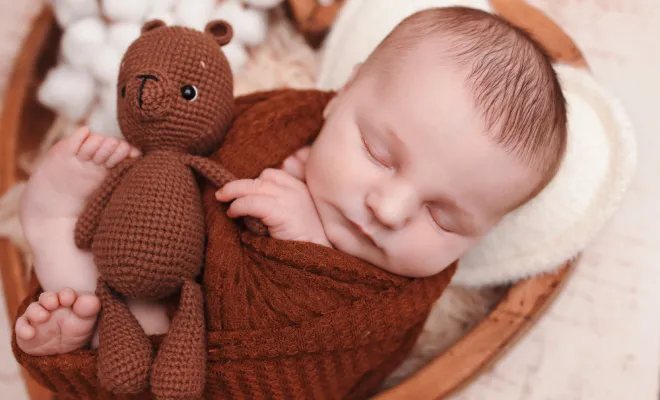 Séance photo bébé garçon en studio à Besançon