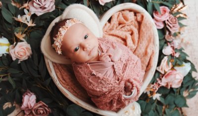 Séance Photo Nouveau-né À Besançon