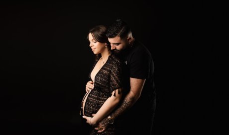 Photographe pour shooting grossesse en couple à Besançon