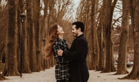 Photographe professionnelle séance photo couple à Besançon 