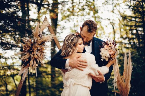 Photographe professionnelle mariage Château de la Dame Blanche Geneuille