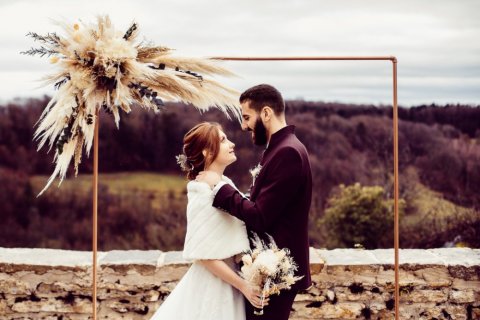 Photographe professionnelle mariage en hiver en Franche Comté