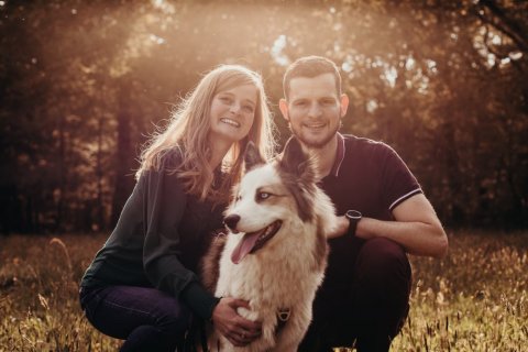 Photographe professionnelle séance photo animaux de compagnie en famille à Besançon