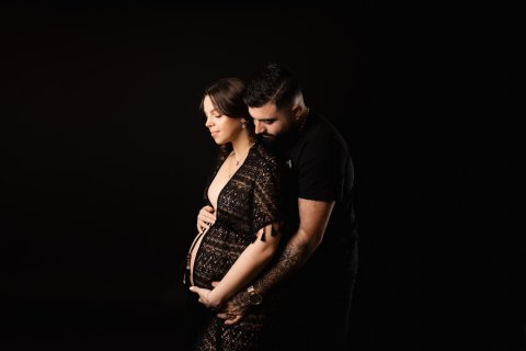 Photographe pour shooting grossesse en couple à Besançon