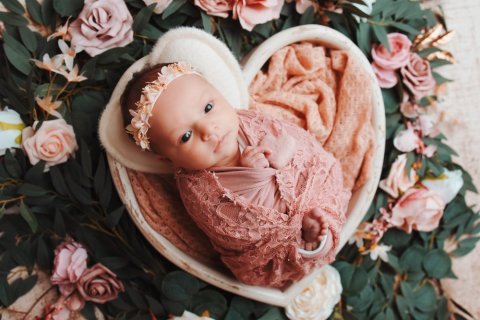 Séance Photo Nouveau-né À Besançon