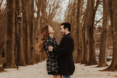 Photographe professionnelle séance photo couple à Besançon 