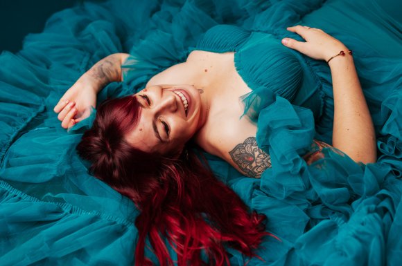 Shooting portrait femme en studio à Besançon