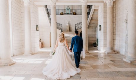 Photographe professionnelle shooting mariage au château de Moncley près de Besançon