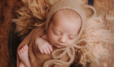 Shooting naissance en studio à Besançon