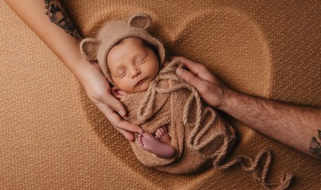 Shooting naissance bébé en studio à Besançon