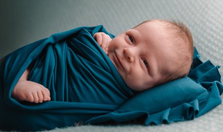 Séance photo bébé garçon en studio à Besançon