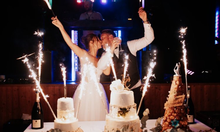 Photographe professionnelle de mariage aux Forges de Fraisans à Fraisans