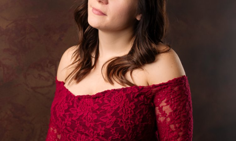 Photographe professionnelle séance photo grossesse en studio à Besançon