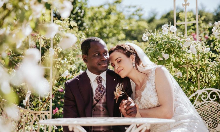 Photographe professionnelle shooting mariage au Moulin de la Mangue près de Besançon