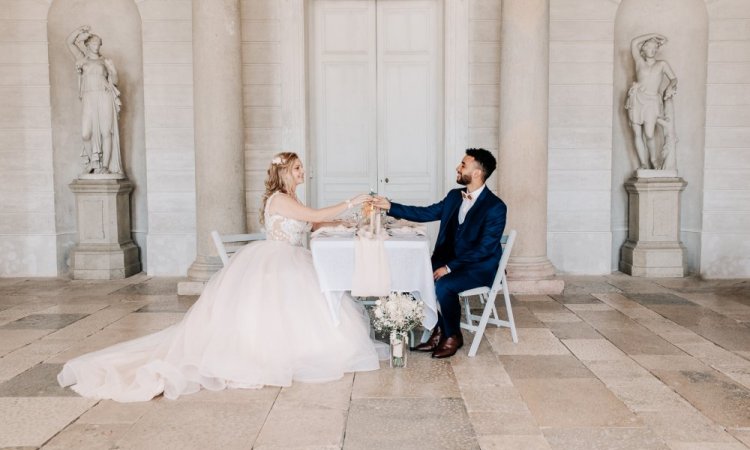 Photographe professionnelle shooting mariage au château de Moncley près de Besançon