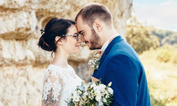 Photographe professionnelle reportage mariage à Saône près de Besançon