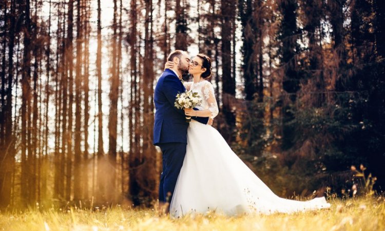 Photographe professionnelle reportage mariage à Saône près de Besançon