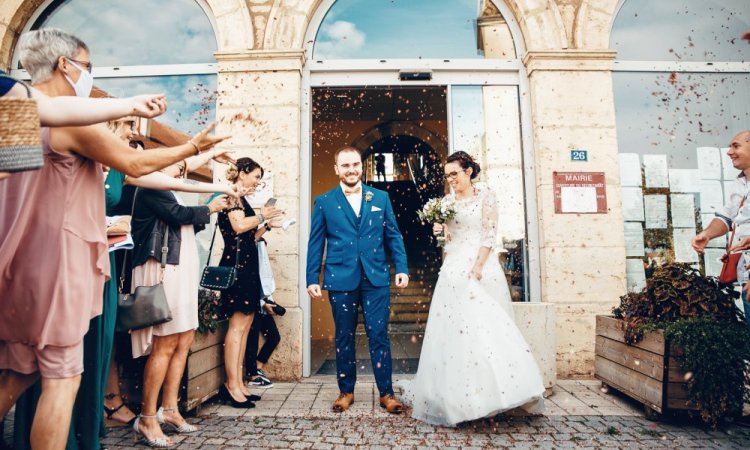 Photographe professionnelle reportage mariage à Saône près de Besançon