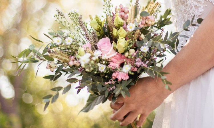 Photographe professionnelle mariage à Pesmes près de Dole