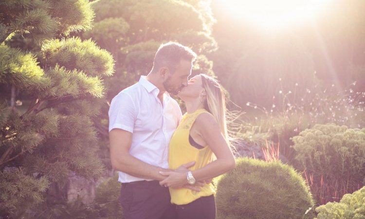 Photographe professionnelle séance photo couple à Besançon