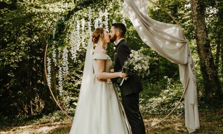 Photographe professionnelle mariage en château en Franche-Comté