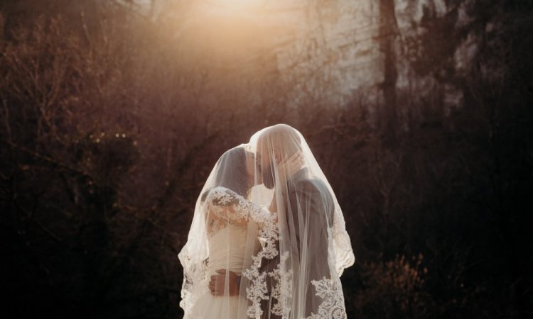 Photographe professionnelle shooting photo mariage day after à Besançon