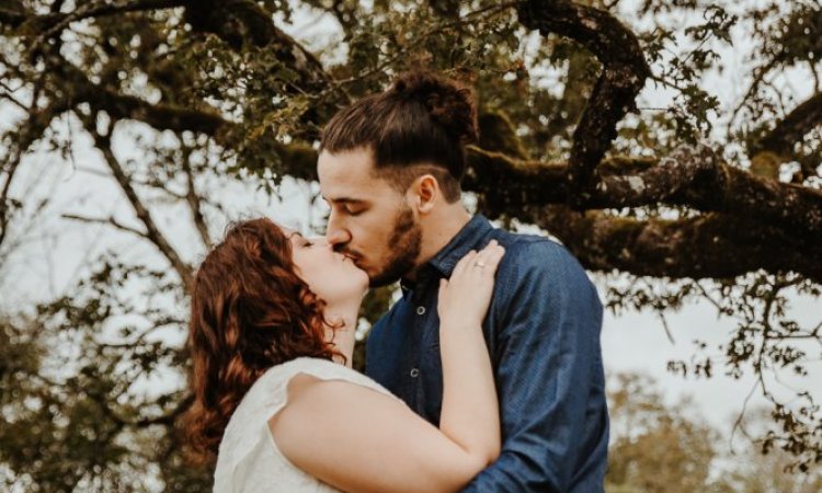 Photographe professionnelle séance photo couple à Besançon 