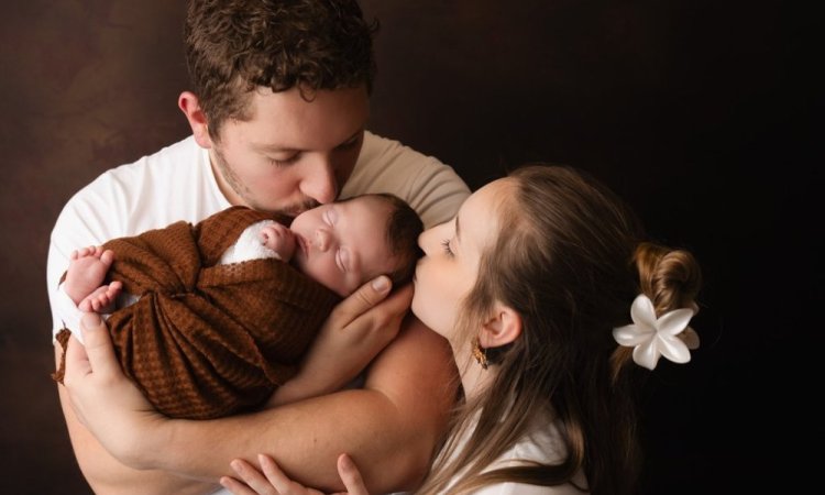 Photographe pour shooting photo naissance en famille à Besançon