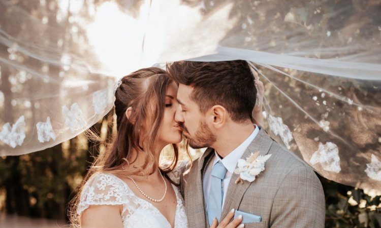 Photographe professionnelle mariage au Moulin de la Mangue près de Besançon