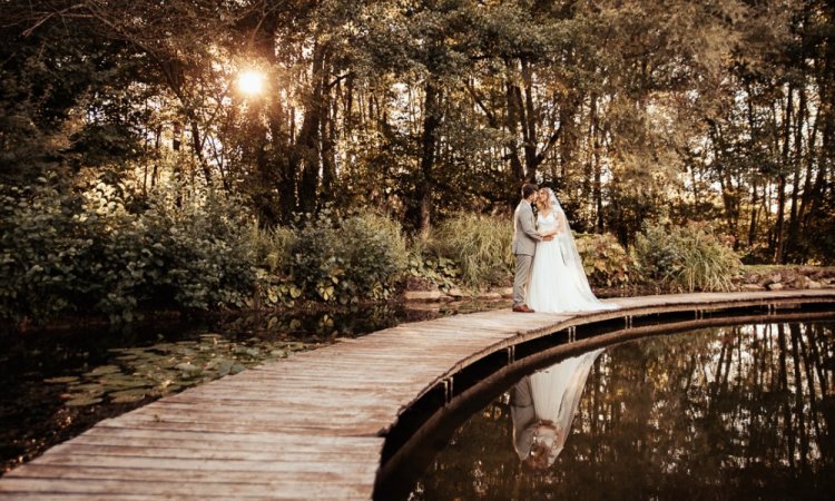 Photographe professionnelle mariage au Moulin de la Mangue près de Besançon