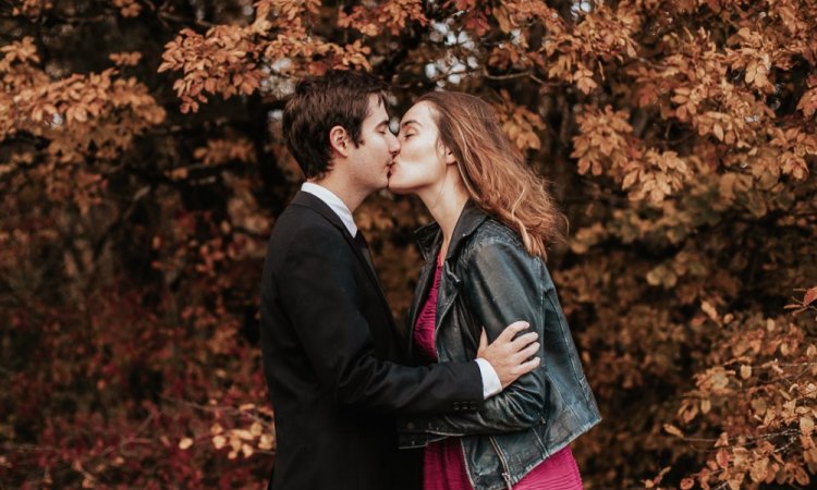 Séance photo couple avec une photographe professionnelle à Besançon