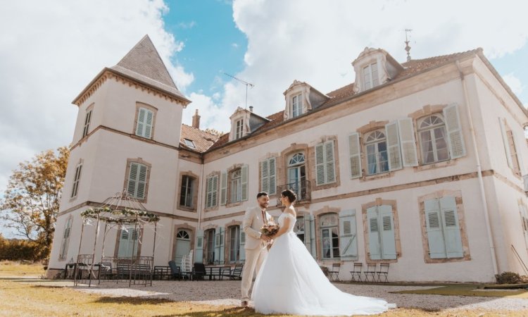 Photographe professionnelle de mariage au Domaine du château Fleuri à Vesoul