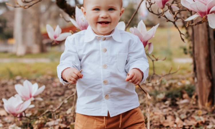 Photographe à Besançon : Shooting Maman et Bébé au Printemps