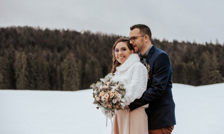 Photographe professionnelle de mariage dans la région du Jura