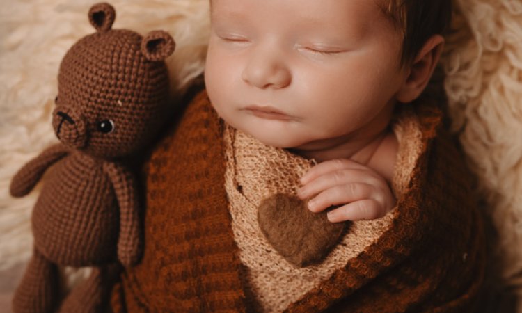 Photographe pour shooting naissance en studio à Besançon