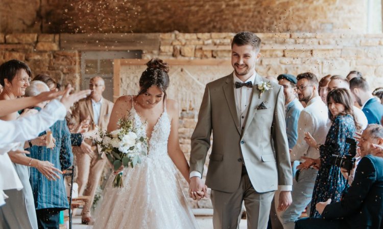 Photographe professionnelle mariage au domaine de Bersaillin dans le Jura