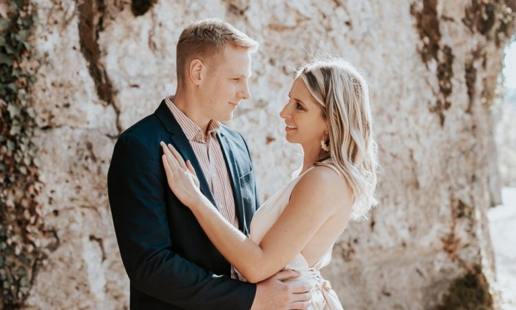 Photographe professionnelle pour séance photo couple à Ornans en Franche Comté