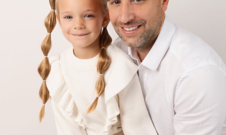 Photographe professionnelle shooting famille en studio à Besançon