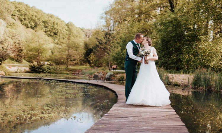 Photographe professionnelle de mariage au Moulin de la Mangue en Haute-Saône