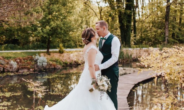 Photographe professionnelle de mariage au Moulin de la Mangue en Haute-Saône
