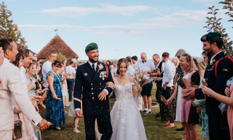 Photographe professionnelle de mariage au Domaine du Moulin de Jeanne à Courlaoux dans le Jura