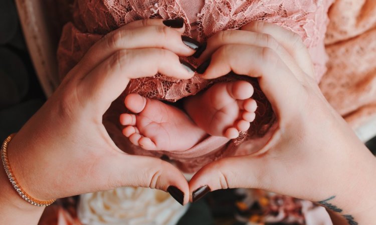 Shooting Grossesse Et Naissance À Besançon