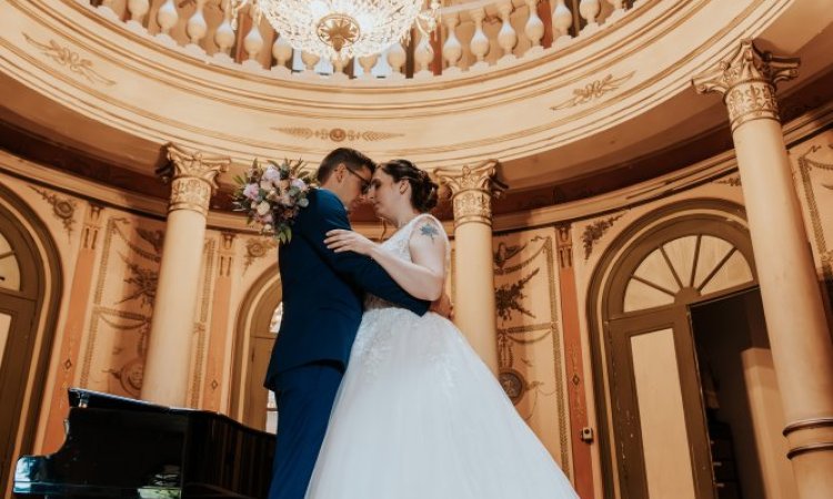 Photographe professionnelle de mariage à la Villa palladienne à Syam 