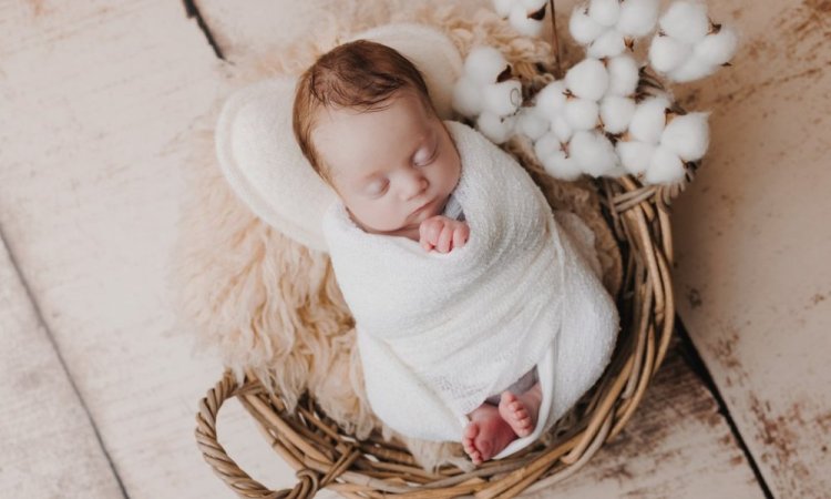 Photographe pour shooting photo naissance en famille à Besançon