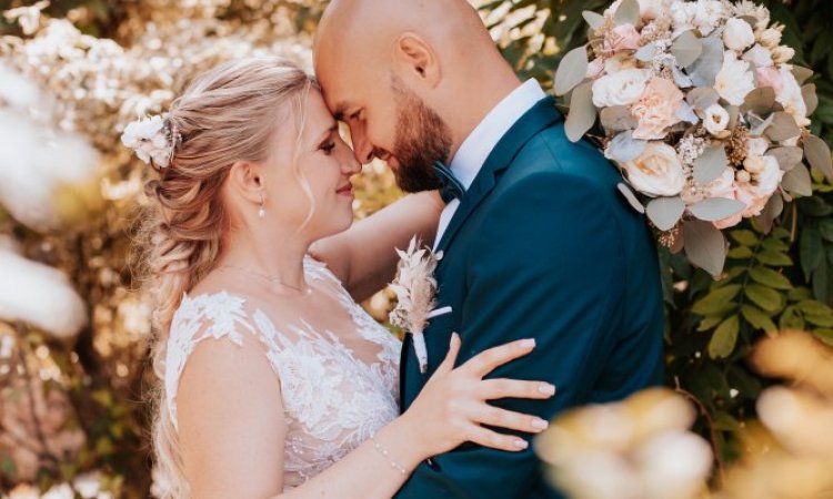 Photographe professionnelle de mariage au Moulin de la Mangue en Haute-Saône