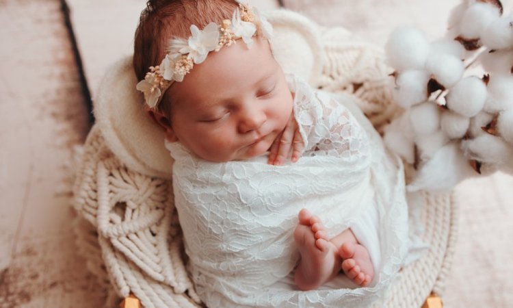 Séance photo naissance en studio à Besançon